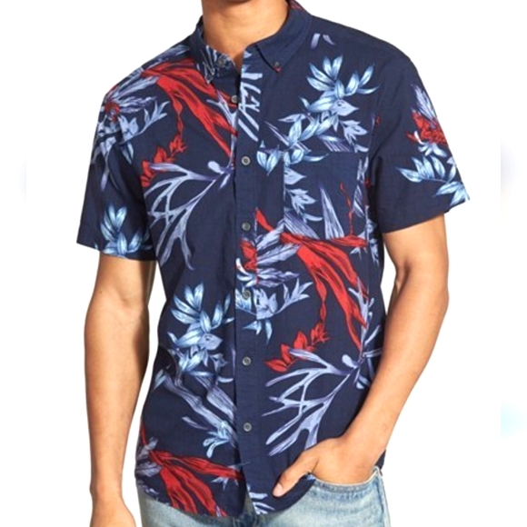 Quiksilver Other - Quiksilver Scorpion Forest Cotton  Short Sleeve Shirt,Red Navy XXL